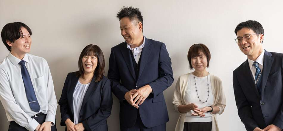 社員の談笑写真